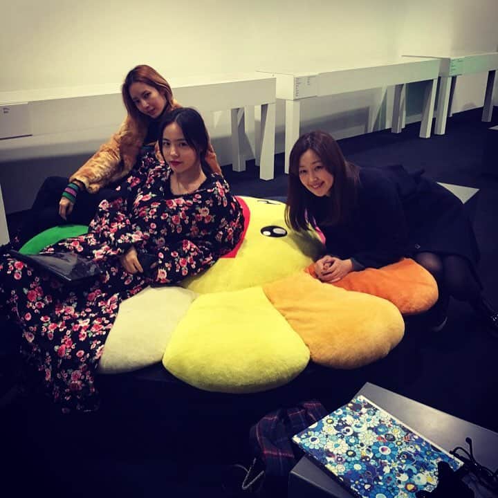 笛木優子のインスタグラム：「🌻🌼🌸🌺 明日 お昼12:00から東海テレビ スタイルプラス に出演します！」