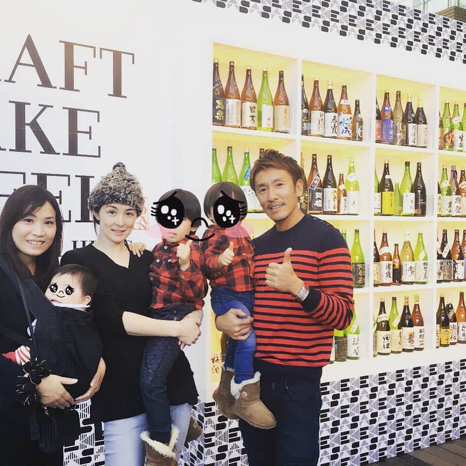 菅山かおるのインスタグラム：「てんさんとベビちゃんとみんなでランチ😘」