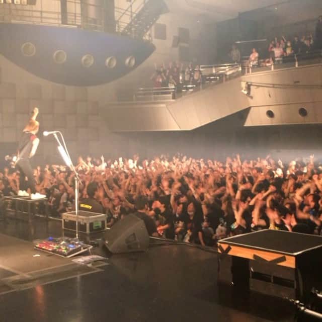 TOTALFATのインスタグラム：「大阪なんばHatchのパリパリも集めてみました♪ ライブ始まりました〜！ #カムトゥギャ  #パリパリ  #TOTALFAT」