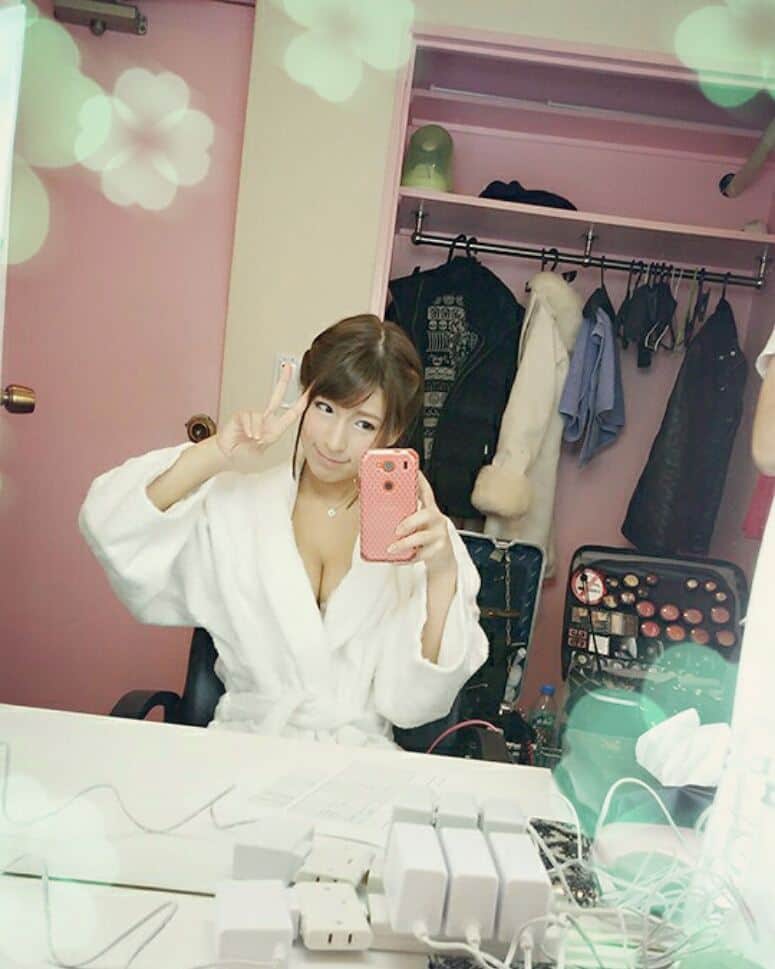 星野ナミのインスタグラム：「撮影中🎥💗今日後楽園ホールではプロレスの試合みたいだけど、私も気合いで頑張るぞ✨✨ #nami」