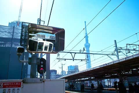 美森すずかのインスタグラム：「美森写真館～亀戸線と青空とスカイツリー～」