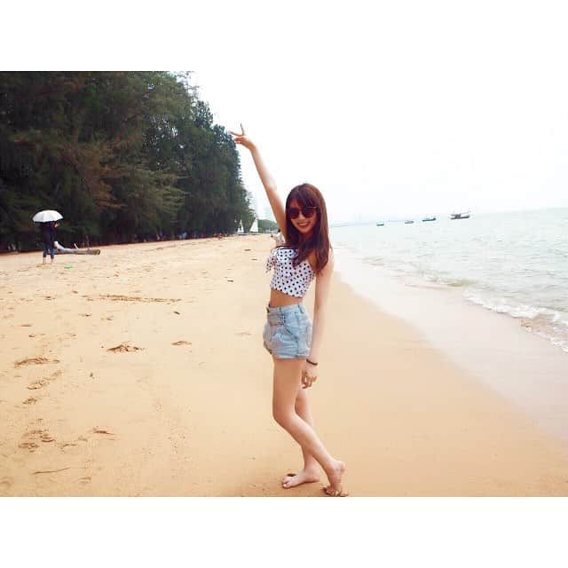 志田友美（ゆうみん）のインスタグラム：「メンバーが南国行っててうらやま…🙄💕💕てことで少しでも南国感味わおうと写真載っけてみた。w」