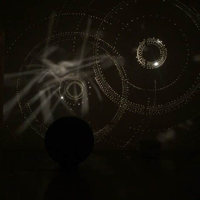 Oliviaのインスタグラム：「Light movement」