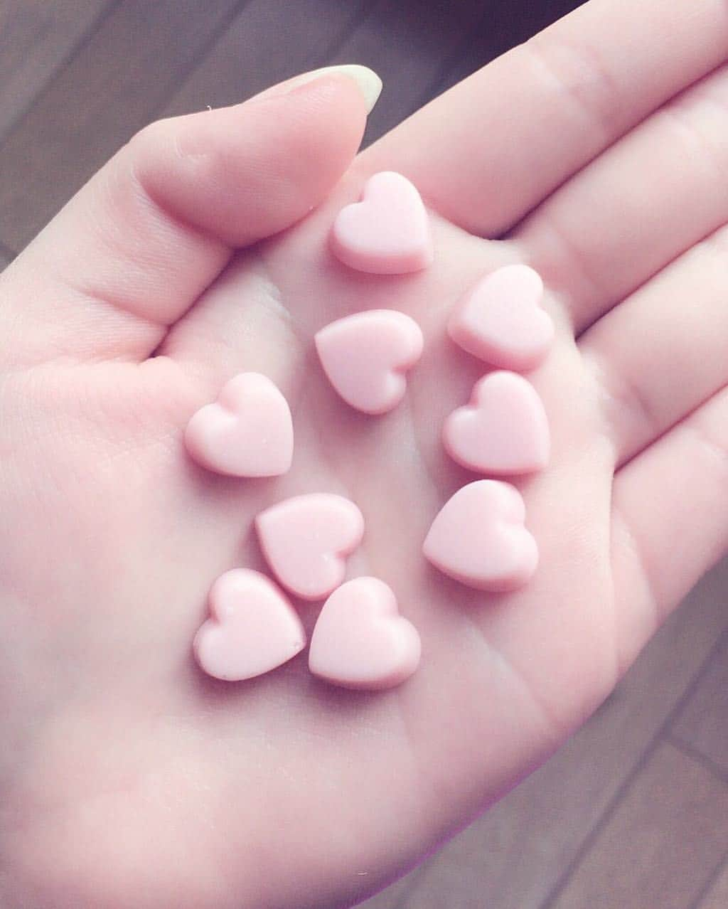 黒石衿花さんのインスタグラム写真 - (黒石衿花Instagram)「Strawberry chocolate is the most favorite❤︎」2月27日 20時48分 - erikakka.3