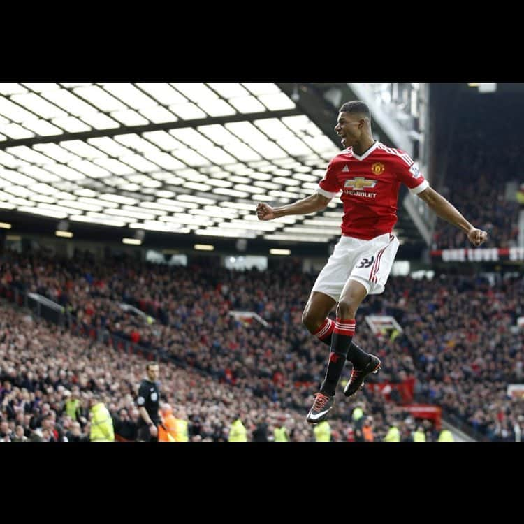 フィル・ジョーンズのインスタグラム：「Fantastic result! Absolutely buzzing for this guy @marcusrashford what a week he's had! @manchesterunited ⚽️🔴」