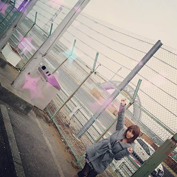 星野ナミのインスタグラム：「凄いSPEEDで走ってる🚙💨✨ファイト！☺ #つくば  #サーキット」