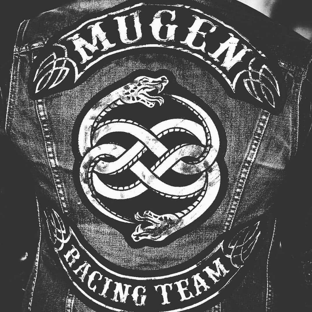 佐藤寛太さんのインスタグラム写真 - (佐藤寛太Instagram)「🐍MUGEN RACING TEAM🐍 #MUGEN #ムゲン #emblem #HL_SWORD」2月29日 22時43分 - ya.ma.no.yu