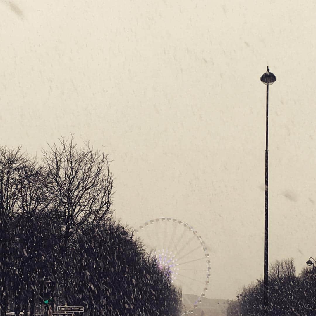 高圆圆のインスタグラム：「snowing」
