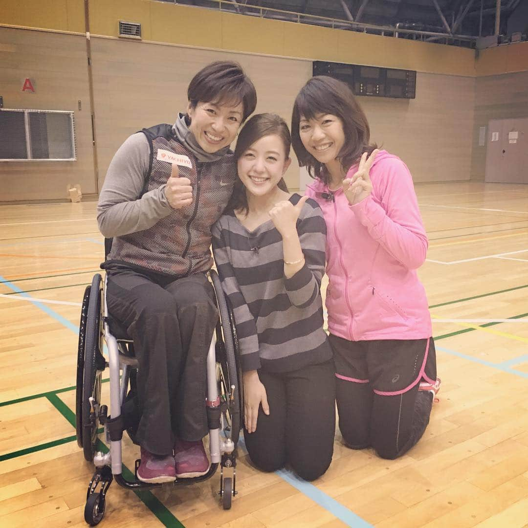 古谷有美さんのインスタグラム写真 - (古谷有美Instagram)「金メダリストにはさまれて📸 素敵なお姉様たちとお仕事でした。  Sandwiched between two Olympic gold medalists!   Be positive, be glorious.  #高橋尚子 さん #土田和歌子 選手 #マラソン#オリンピック#パラリンピック #riodejaneiro#olympics#paralympics#marathon #tbs#ilovesport#iloverunning」3月3日 21時09分 - yuumifuruya