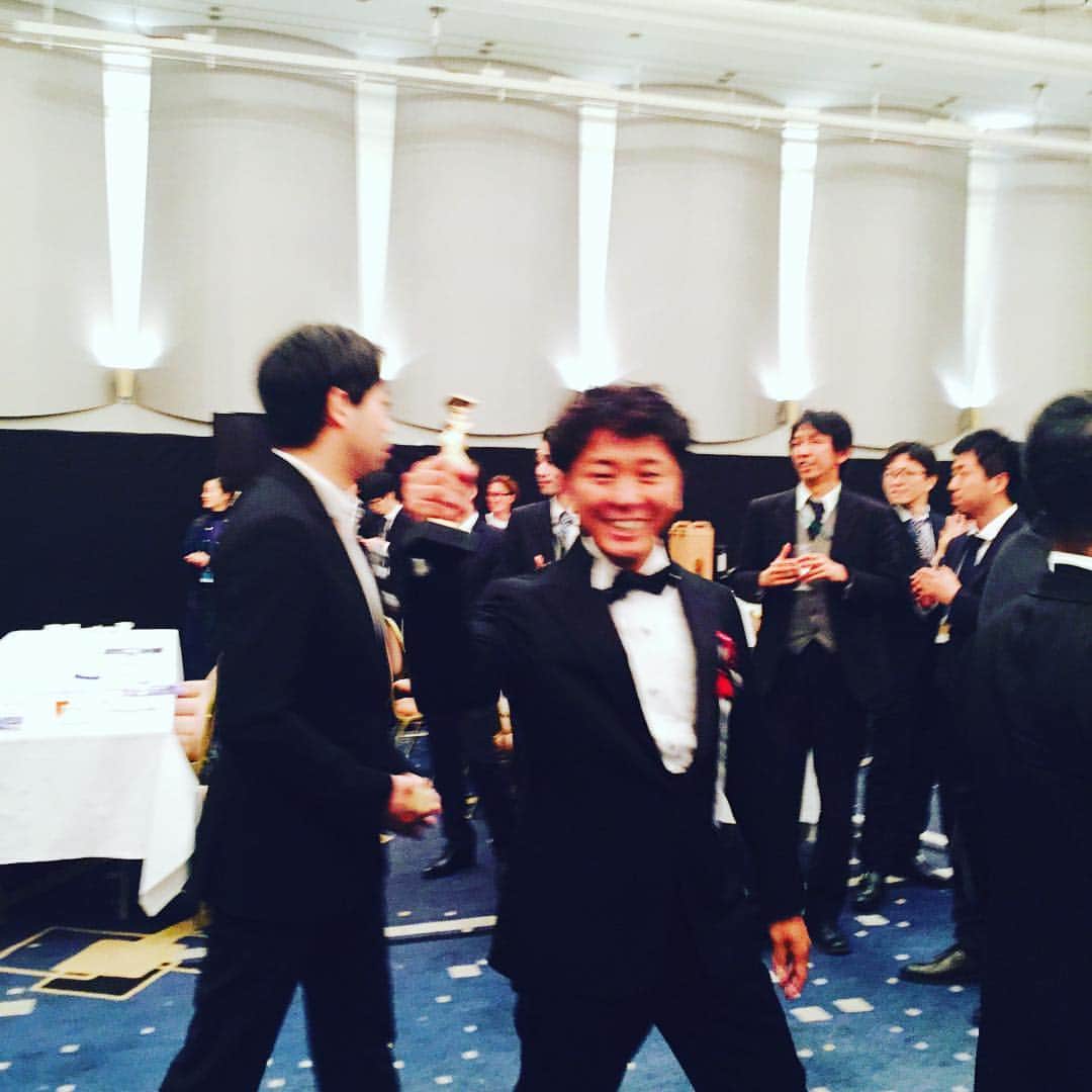 椎名直子さんのインスタグラム写真 - (椎名直子Instagram)「ガッツポーズの瀧本さん。 いきおいありすぎてぶれちゃった😂  おめでとうございます。」3月4日 23時47分 - natadecoco