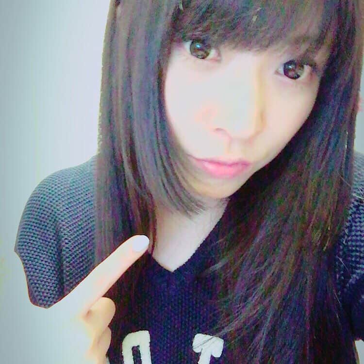 鈴華ゆう子のインスタグラム：「この、姫カット風な部分整えて作ってきた。長さは変わってないよー。」