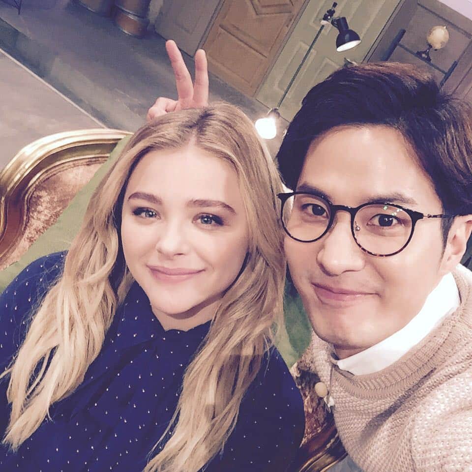 キム・ジソクさんのインスタグラム写真 - (キム・ジソクInstagram)「클로이 때문에 인스타를 시작할줄이야..;;#Chloe Moretz. 문제적남자.」3月9日 13時33分 - kimjiseok16