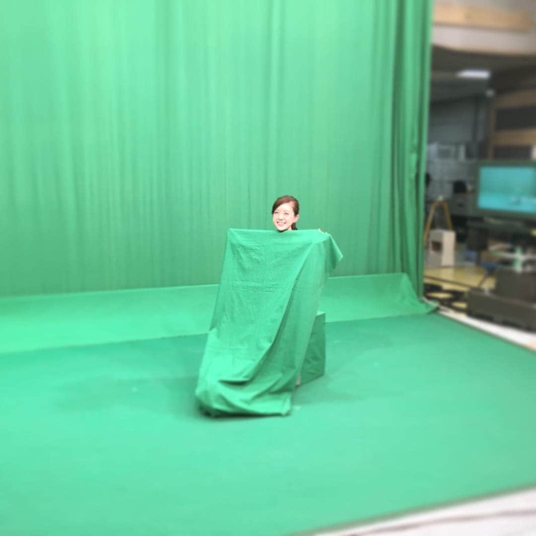 古谷有美さんのインスタグラム写真 - (古谷有美Instagram)「リトルグリーンウーマン👾 真相はこのあと放送のトイストーリー、 じゃなくってNEWS23で！  Little Green Woman.  Don't miss the brand-new Toy Story 23!haha  #news23#tbs#ilovesport #redbull#airrace#yoshihidemuroya #sky#sport」3月9日 22時52分 - yuumifuruya