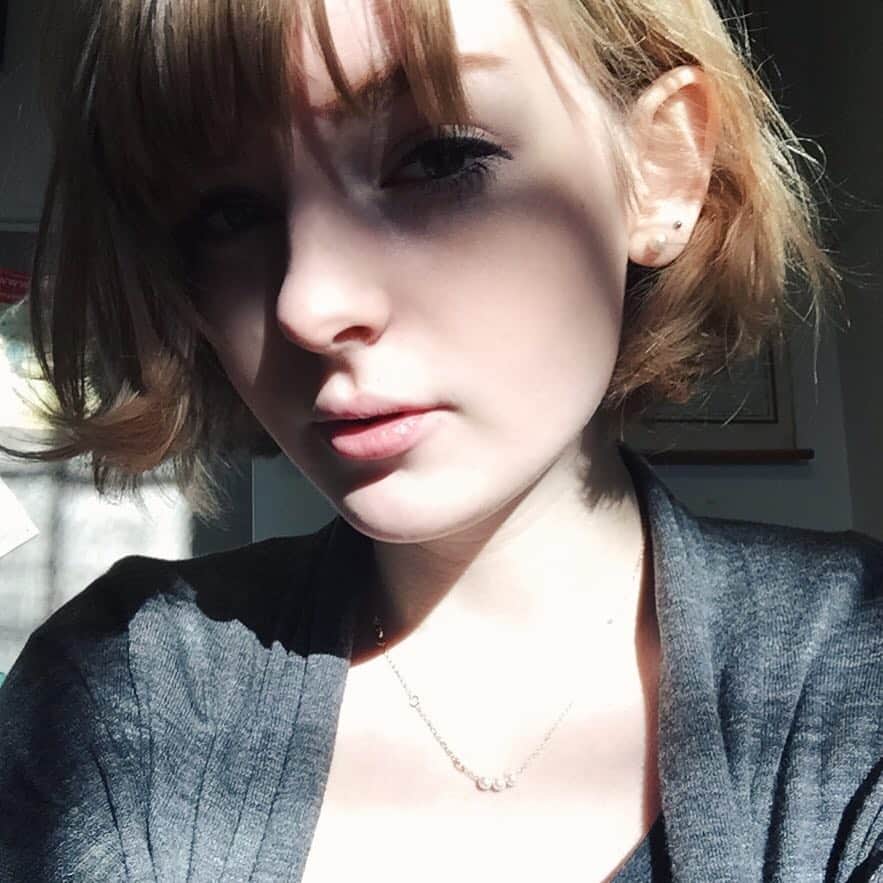 Ella Freyaのインスタグラム：「😎」