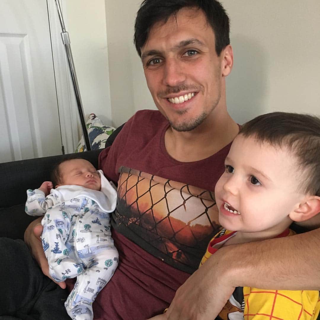 のインスタグラム：「Toy story and pjs with the boys 👍」