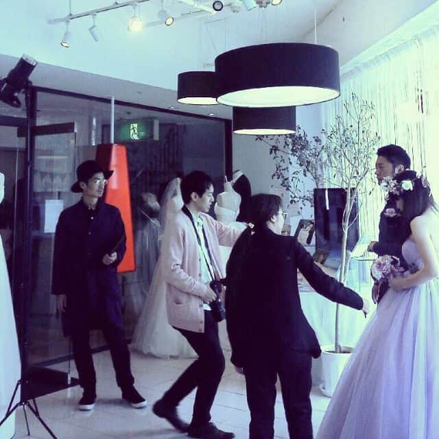 1000％WEDDING!のインスタグラム：「ただ今試着撮影会開催中♪ 皆様楽しんでいただけて嬉しいです☆  楽しい結婚式が一番♪ http://www.1000wedding.jp/  #ウェディング #沖縄 #リゾート #結婚 #ハネムーンフォト #幸せ #結婚式 #結 婚式準備 #wedding #weddingphoto #プレ花嫁 #海外旅行 #bride #travel #party #トラッシュザドレス #1000% #ウェディングドレス #ドレス選び #東京 #渋谷 #前撮り #ロケ #撮影 #ビーチ挙式#結婚準備#ウェディングケーキ」