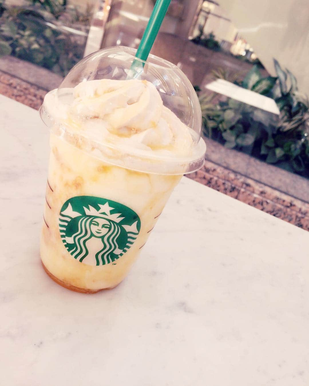 黒石衿花のインスタグラム：「❤︎#starbucks #soy #アプリコット」