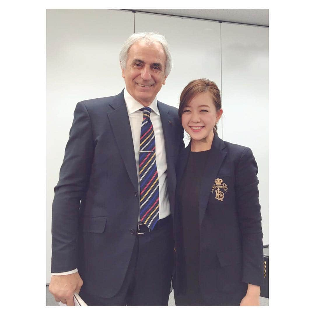 古谷有美さんのインスタグラム写真 - (古谷有美Instagram)「ハリルホジッチ監督。 春、フランスのご自宅でも、桜の花が咲くそうです。これからもっともっと日本を好きになってくれたらうれしい...🌸 'Sakura season reminds me of a cherry blossom tree in the yard of my house in France' he said. Hope his dreams will bloom soon!  #今夜のNEWS23は #ハリルホジッチ監督#サッカー#日本代表 #vahidhalilhodzic#football#soccer #samuraiblue#news23#tbs#ilovesport」3月17日 18時12分 - yuumifuruya