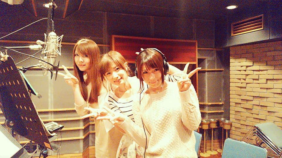 星野ナミのインスタグラム：「レコーディングのオフshot♪まいちゃんりかちゃんと💕新曲お楽しみにっ✨」