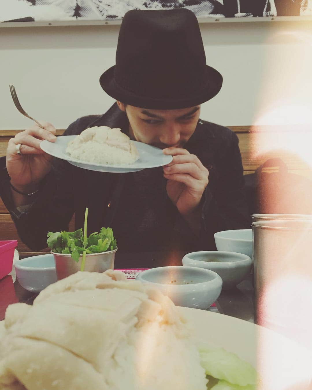 財部亮治さんのインスタグラム写真 - (財部亮治Instagram)「カオマンガイを、、、食す！！！ #カオマンガイ」3月17日 23時27分 - ryojitakarabe