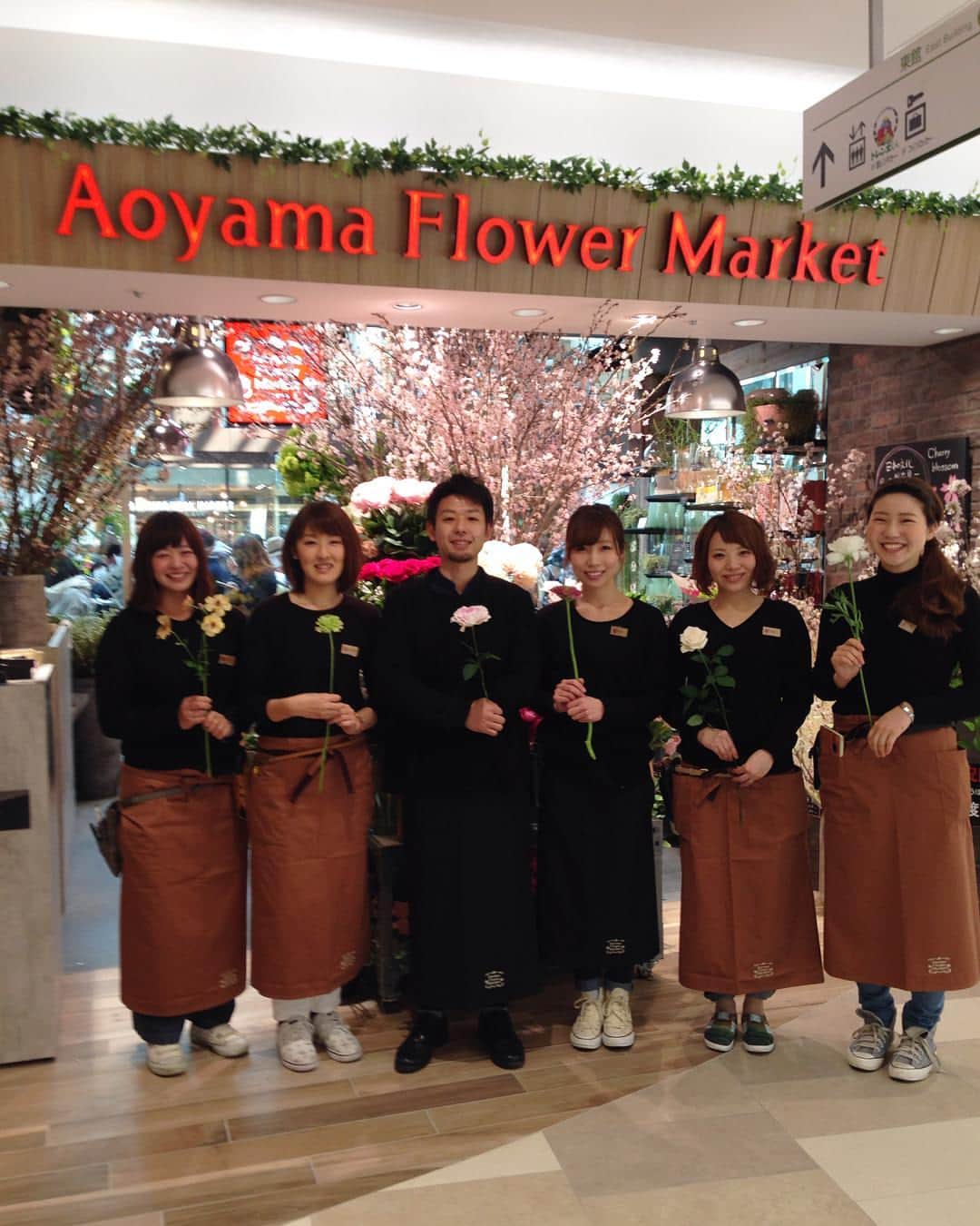 青山フラワーマーケットのグルメインスタ