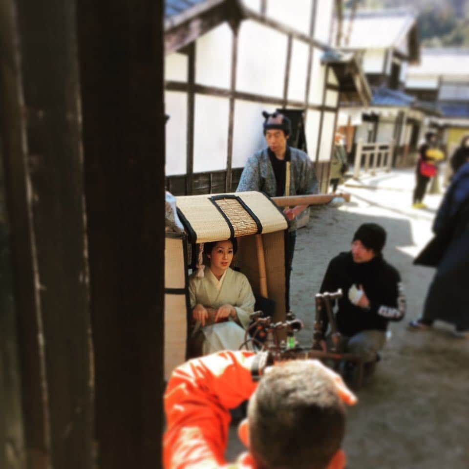 笛木優子のインスタグラム：「エコカー 笑 🚘  乗り心地わるっ！！爆😂」