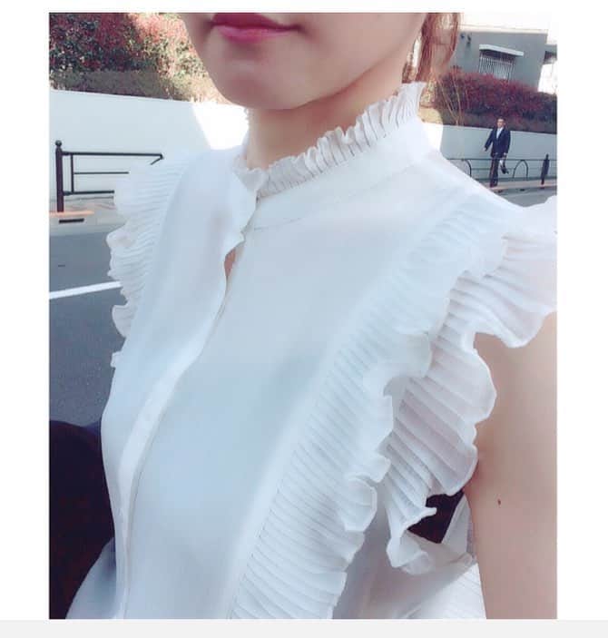 shenaaa16のインスタグラム：「*** *  卒業〜★ おめでとう〜୨୧ *  今年はワンピースで卒業式！ *  春からみんなそれぞれの道で… また、楽しんでね♡」