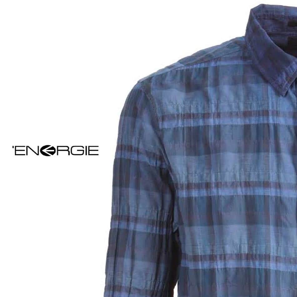 エナジーのインスタグラム：「Friday inspiration comes from this beautiful blue shirt detail!」