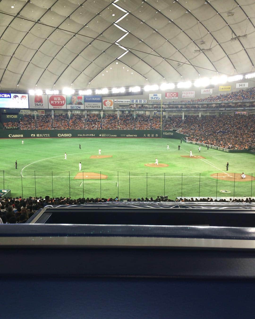 秋元玲奈さんのインスタグラム写真 - (秋元玲奈Instagram)「開幕まであと5日！ #プロ野球 #東京ドーム #ネオスポ」3月20日 16時53分 - rena_akimoto