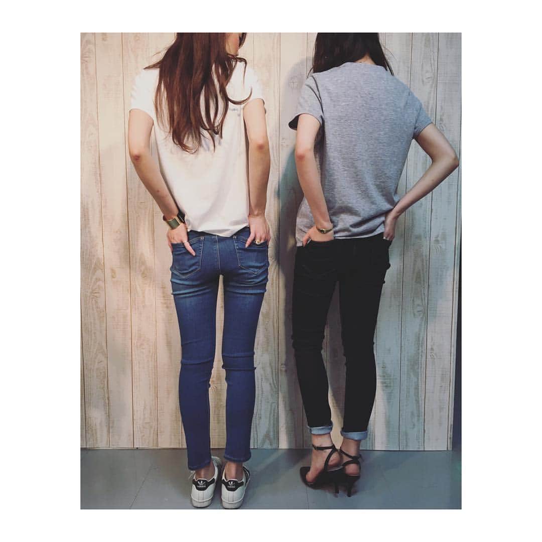 ロシカリエのインスタグラム：「LOSICARIE🌿HIT ITEM T-SHIRTS ¥5,900+tax JEANS ¥8,900+tax -------------------- #losicarie#ロシカリエ #fashion#style#collection#trend#outfit#ss2016#coordinate#losicarie_staffsnap#smile#twins#jeans」