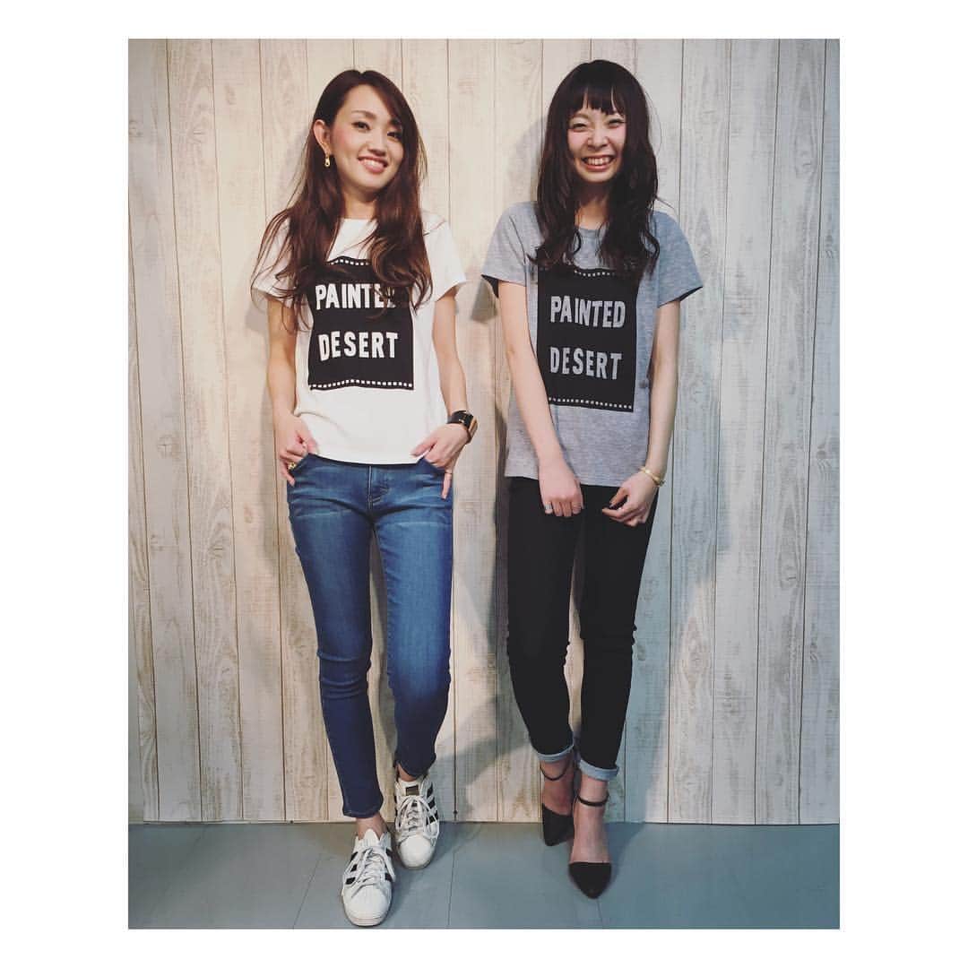 ロシカリエのインスタグラム：「LOSICARIE🌿HIT ITEM T-SHIRTS ¥5,900+tax JEANS ¥8,900+tax -------------------- #losicarie#ロシカリエ #fashion#style#collection#trend#outfit#ss2016#coordinate#losicarie_staffsnap#smile#twins#jeans」