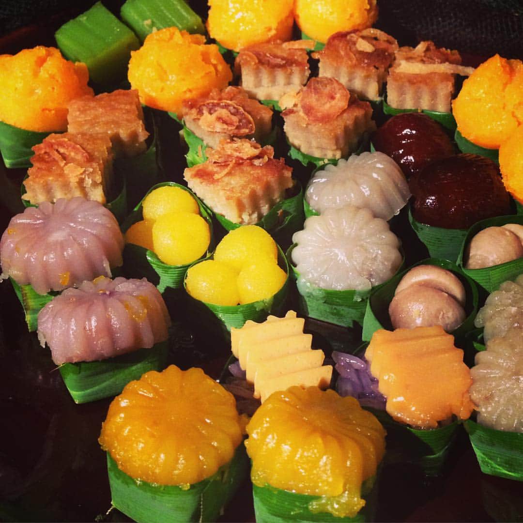 久保田智子さんのインスタグラム写真 - (久保田智子Instagram)「#カラフルタイスイーツ#全部食べていいですか？」3月21日 17時08分 - kubota_tomoko