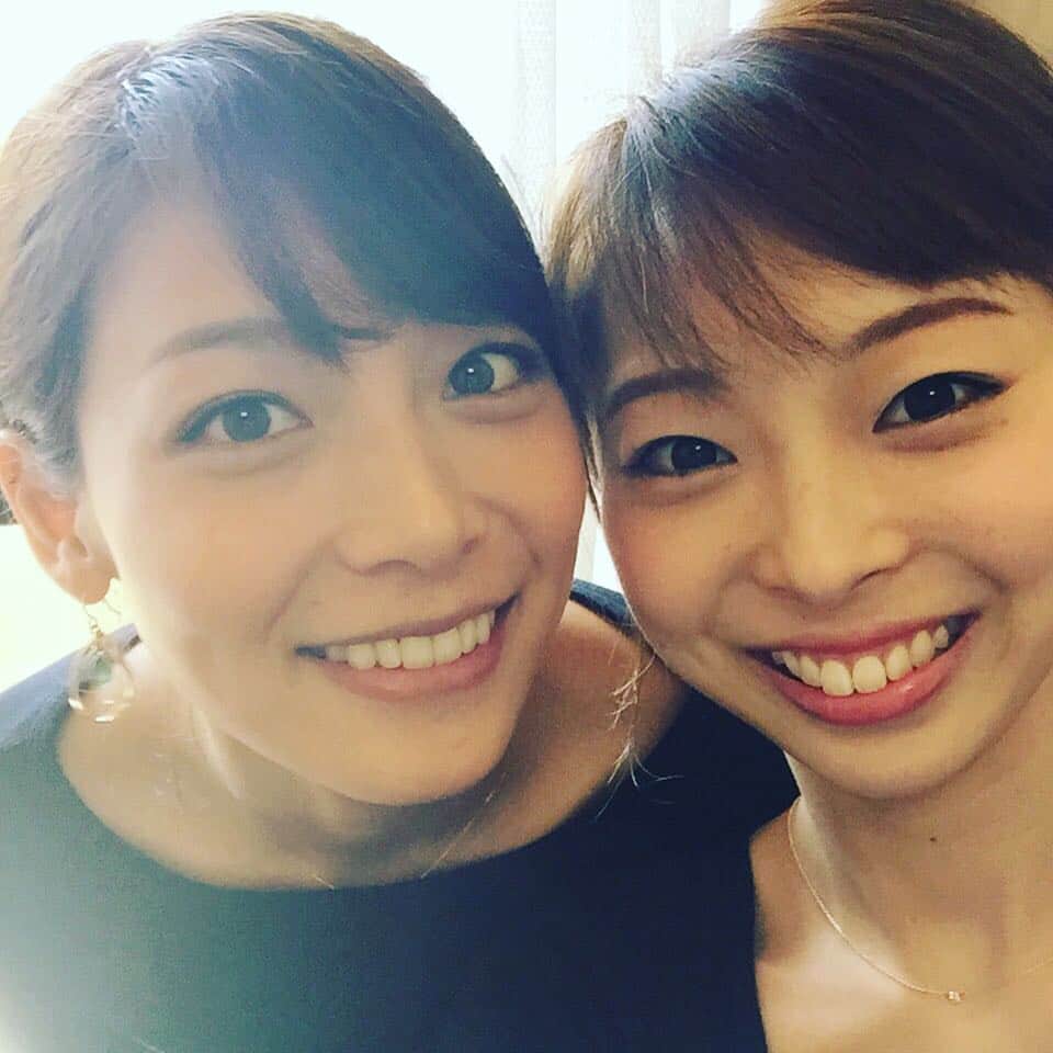 相武紗季のインスタグラム：「最近似てきたね。って。 でも姉の方が若く見られるのはナゼ、、😭」