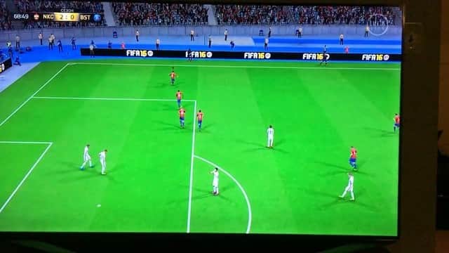 ニキータ・カツァラポフのインスタグラム：「😎🔥🔥🔥#fifa16」