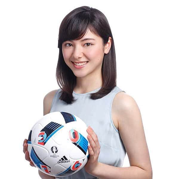 杉山セリナさんのインスタグラム写真 - (杉山セリナInstagram)「この度、WOWOWさんの「ＵＥＦＡ　ＥＵＲＯ　２０１６ＴＭ　欧州選手権」 ＥＵＲＯガールをやらせて頂くことになりました⚽️ wohoo!  4年に1度の最高に盛り上がる大会を一緒に応援しましょう🙌🏻」3月23日 22時39分 - serinasugiyama_official