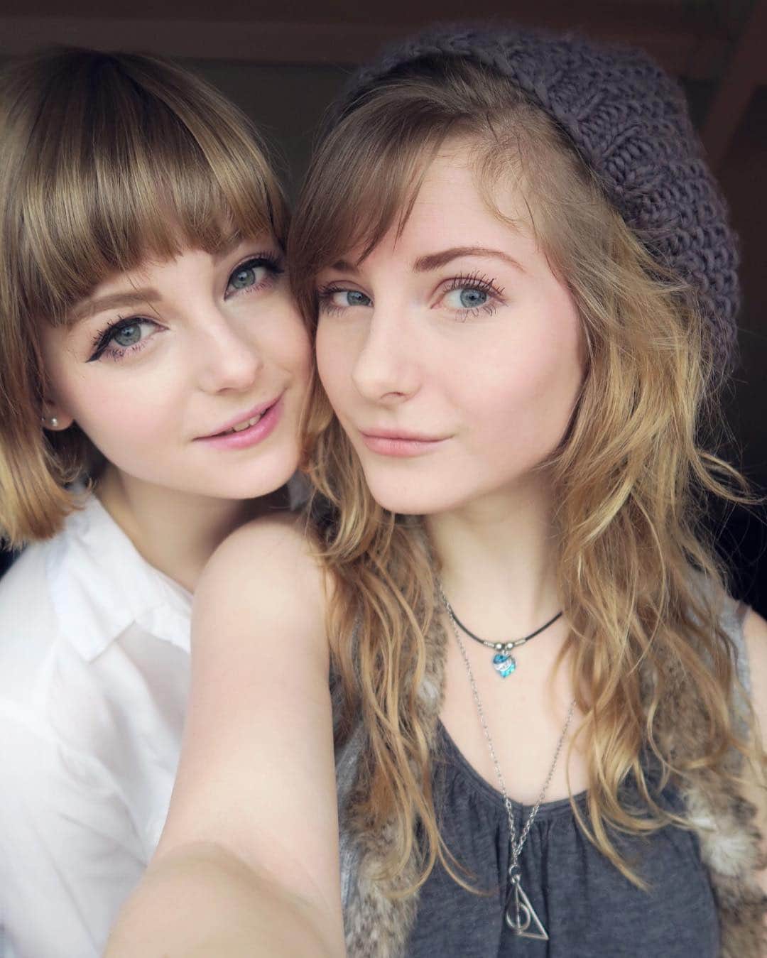 Ella Freyaのインスタグラム：「With @faunusilva_ my twin sister 💕」