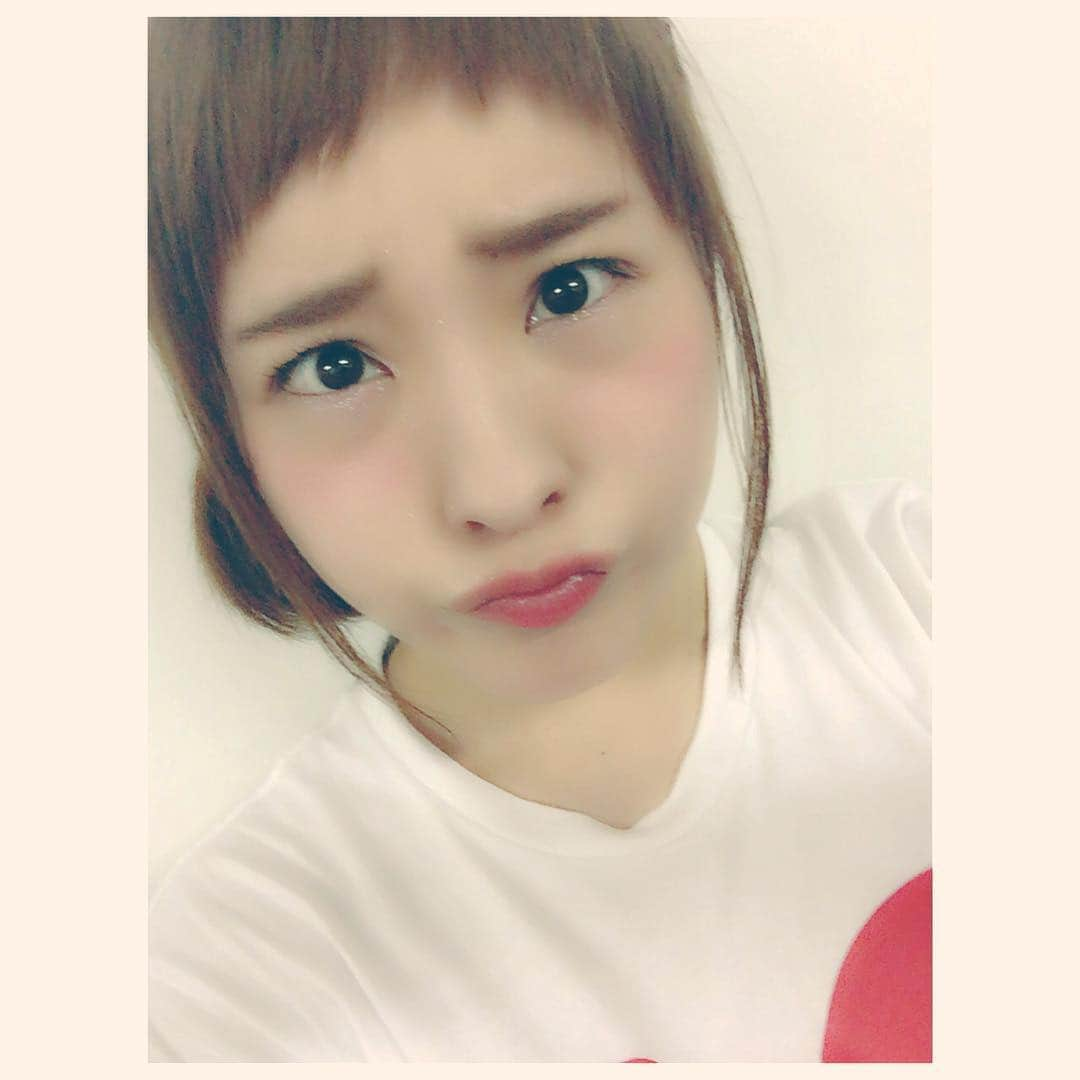 八重樫琴美さんのインスタグラム写真 - (八重樫琴美Instagram)「幸福優位っちゅうことですわ。  #実は#八重樫#寄り目#できません  #何か を#達成 すれば#幸せ になれるんじゃない#幸せ だから#成功 する #この考え方#ポジティブ心理学 っていうんですよ#本当 だよ#Chubbiness#チャビネス」3月26日 0時49分 - kotomiyaegashi