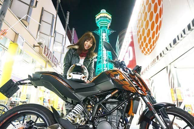 ちぱるさんのインスタグラム写真 - (ちぱるInstagram)「. . . #KTM #200DUKE #DUKE #BIKE #バイク #motorcycle #オートバイ #ちぱる2号 #通天閣 #阪神高速 #1号 #環状線 #大阪 #ツーリング #KADOYA #カドヤ #motogirl #バイク女子 #ちぱる #Chiparu」3月28日 13時46分 - chiparu125