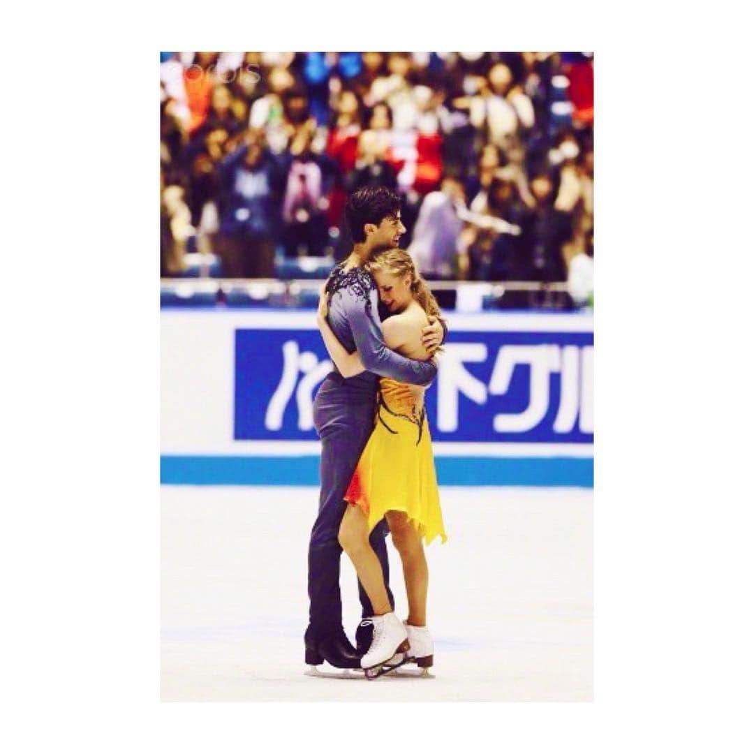 ケイトリン・ウィーバー & アンドリュー・ポジェのインスタグラム：「Happy Easter! Also here's a pic from #WC2015 because in 3 days the best skaters from around the globe take the ice for #WCBoston2016 Go Team Canada! #WeaPoFamily」