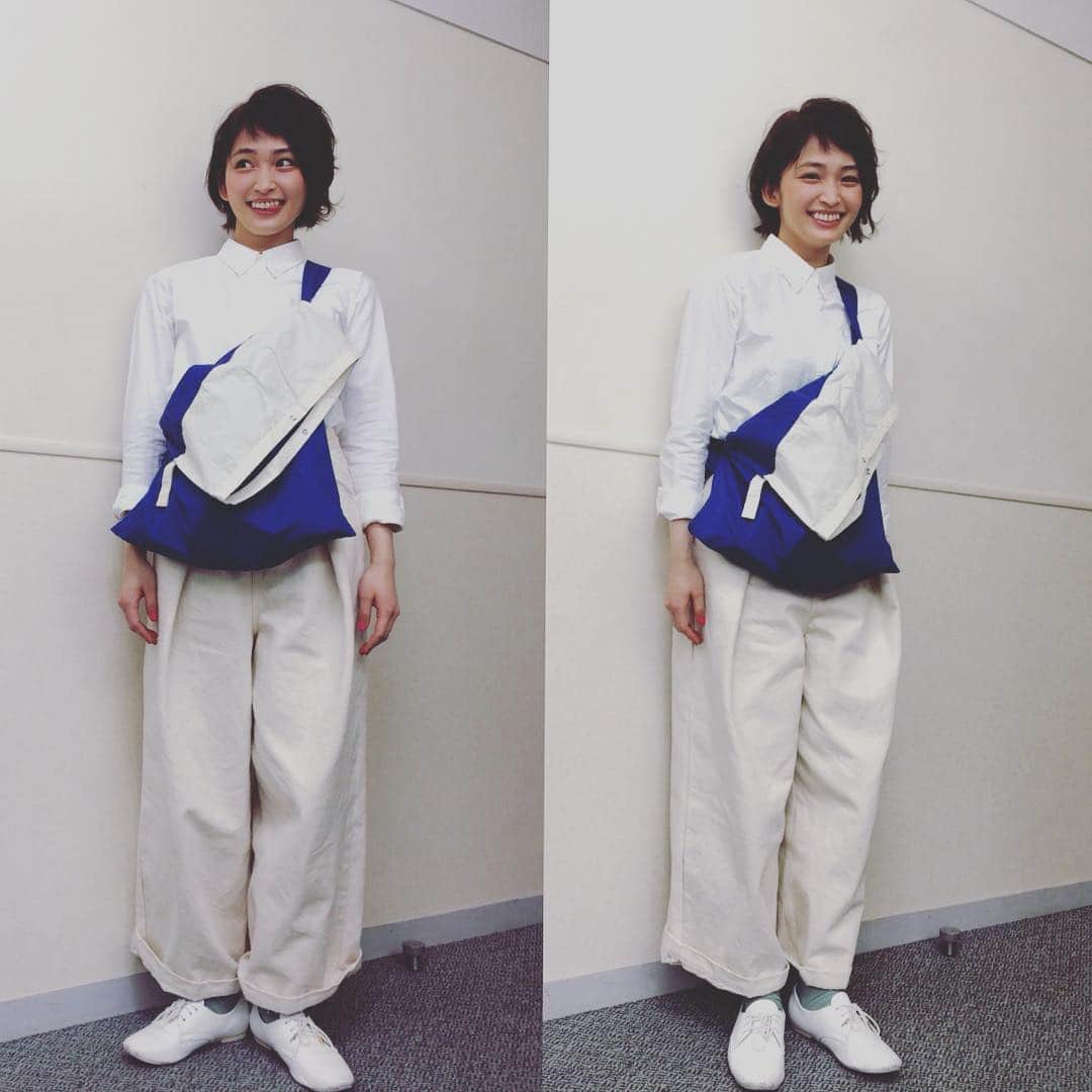 岡本玲さんのインスタグラム写真 - (岡本玲Instagram)「. やっと白シャツ着れる季節に🐶  髪、伸びてた分少し切りました。」3月29日 19時37分 - rei_okamoto