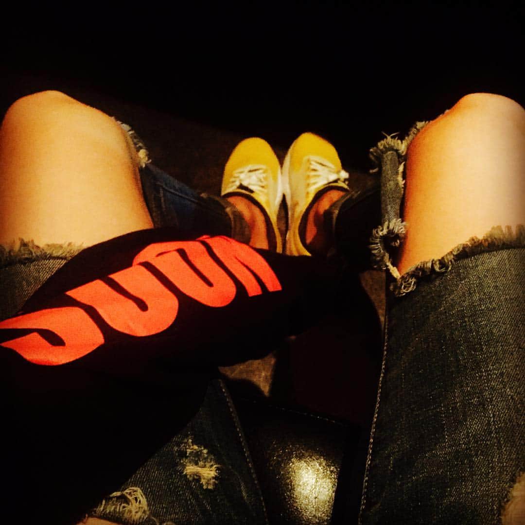 イ・ヒョヌのインスタグラム：「#vetements #nikeairmax ✌🏻️」