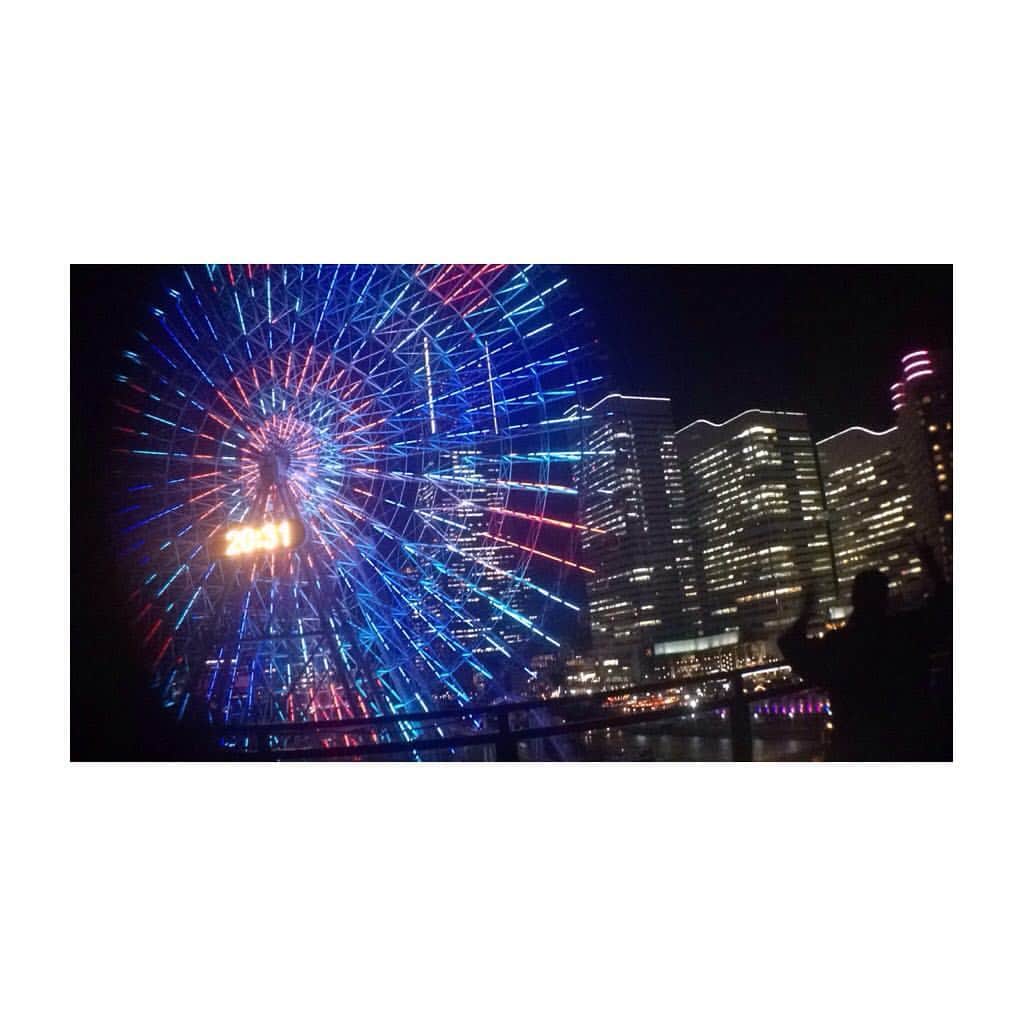 のインスタグラム：「2年生楽しかったな〜 上手くいかないこととかもあったけど友達や周りの人たちのおかげでいろんな面で成長できたと思う🌸 3年生になる不安はまだ大きい😳頑張ろう #160331 #年度末 #高校2年生」