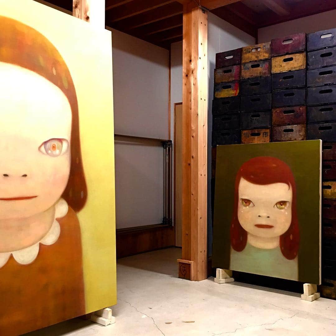 奈良美智のインスタグラム：「two paintings here are waiting for the shipping to UK. and the other paintings too.」