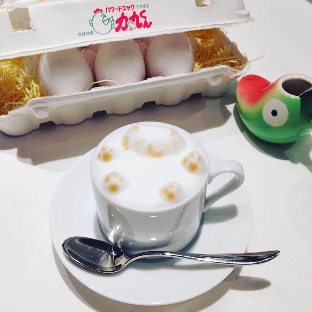 久保田智子さんのインスタグラム写真 - (久保田智子Instagram)「出発前の贅沢。デザートは…。#convivo #food #restraunt #千駄ヶ谷 #ラテアート #ねこ」4月5日 9時43分 - kubota_tomoko
