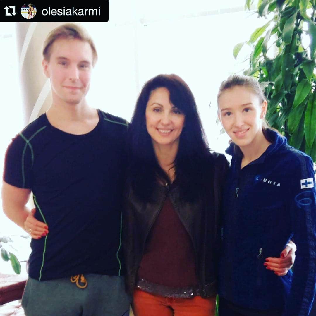 マックス・リンドホルムのインスタグラム：「#Repost @olesiakarmi ・・・ Such an amazing and productive training week in Moscow. With the coaching team of Aleksander Svinin & Irina Zhuk!😊😄 Upea ja tuottava treeniviikko takana Moskovassa, Aleksander Svininin & Irina Zhukin johdolla!👍😄 #training #figureskating #icedance #athlete #athletelife #hardworkpaysoff #motivation #goals #moscow #skatingfinland」