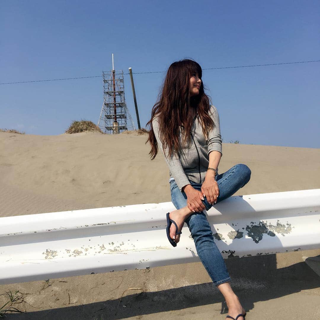 山田佳子さんのインスタグラム写真 - (山田佳子Instagram)「今年の夏は、ビキニかスクール水着で悩んでます(笑) #海 #sea #summer  #vacation  #楽しい」5月2日 12時40分 - yoshiko117