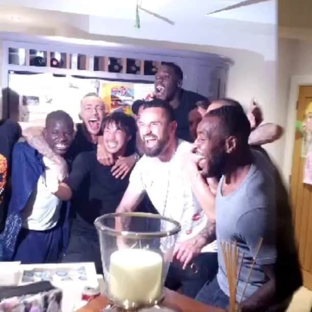 ベン・ヘイマーのインスタグラム：「These Guys! What a Team! #champions」