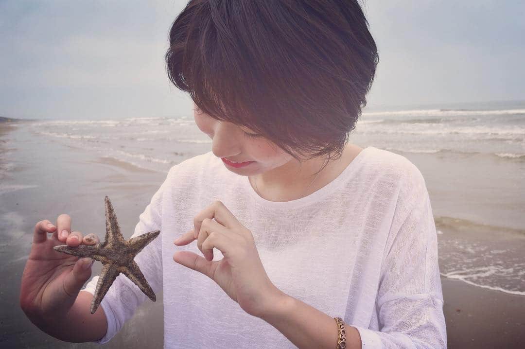 海老原優香さんのインスタグラム写真 - (海老原優香Instagram)「みっけた💕  #find#starfish#🐠#gw#natural#nature」5月3日 14時13分 - ebioffi