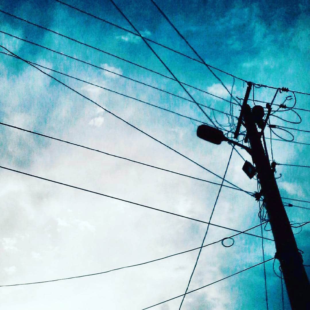 Kitsunéのインスタグラム：「#fabulous #wonderful #beautiful #sky #небо #красота #голубой #почтикосмос  Великолепное небо! *^*」