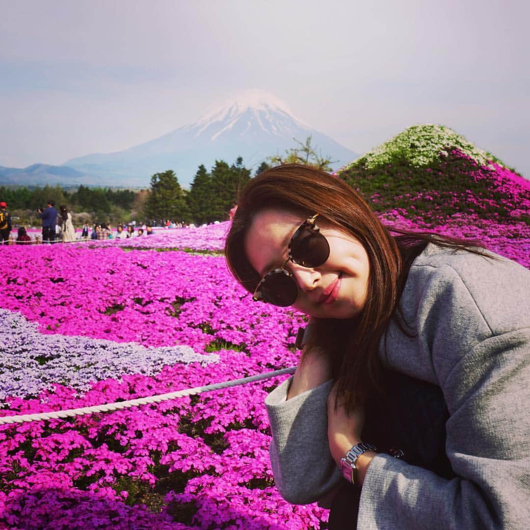 笛木優子のインスタグラム：「富士山×富士山×笛木優子 🤗 🗻🌸💕」